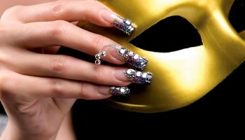 15 Creepy Cool Halloween Nail Art Ideas (1)