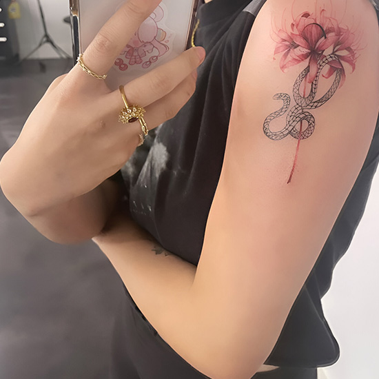 Spider Lily and Snake Combination