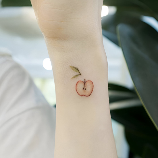 Tiny Apple and Cinnamon Sticks