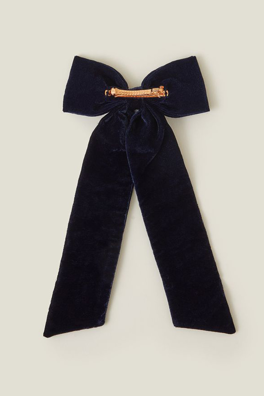 Velvet accessories for silently glowing