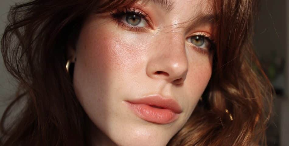 17 Dewy Makeup Ideas for That Golden Hour Glow