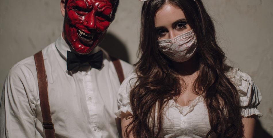 Top 12 Fun & Unique 2-Person Halloween Costumes