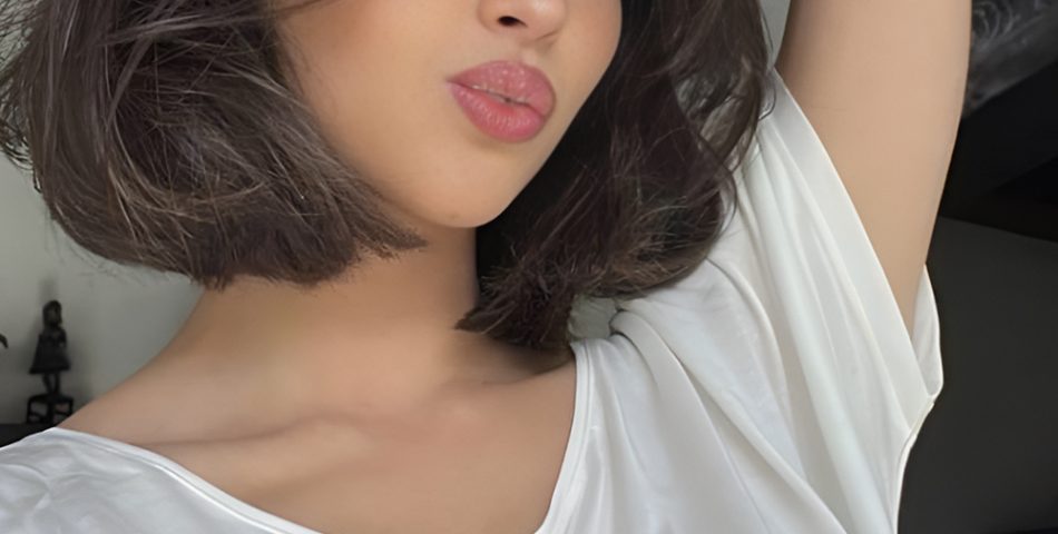 Effortless Elegance in a Textured Chin Length Bob