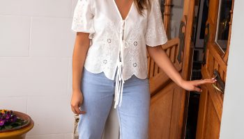 Embroidered blouse with light wash jeans