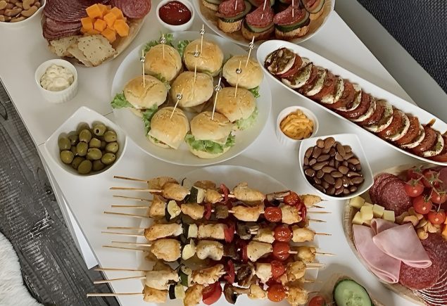 Luxurious dinner banquet for an intimate celebration