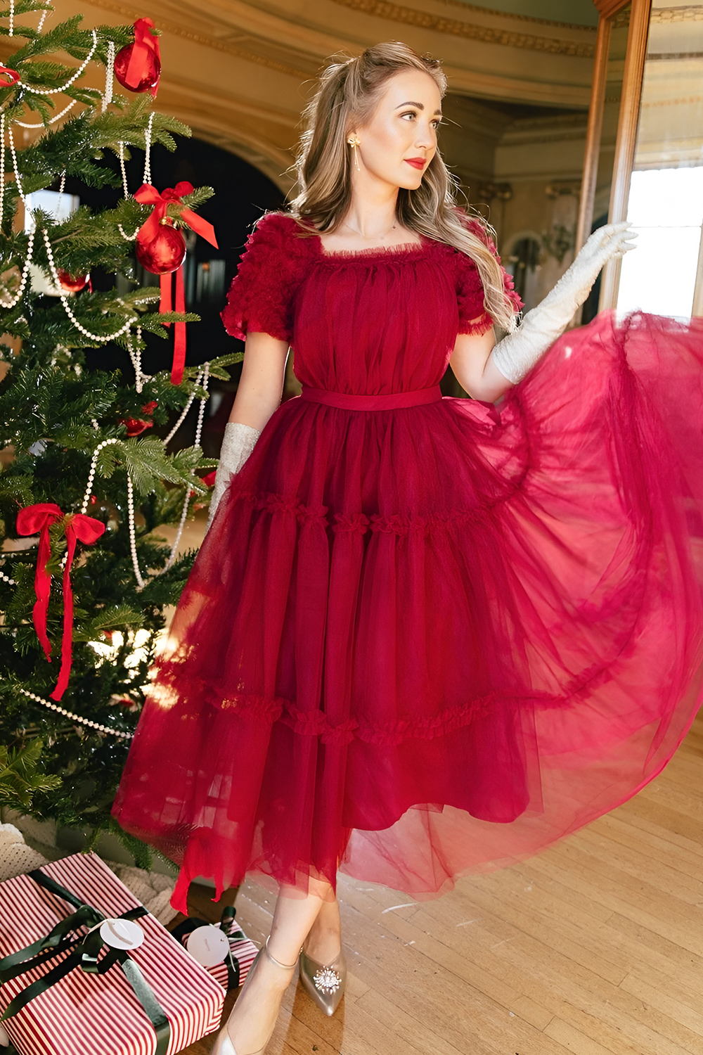 Puff Trimmed Details to Add a Little Pretentiousness