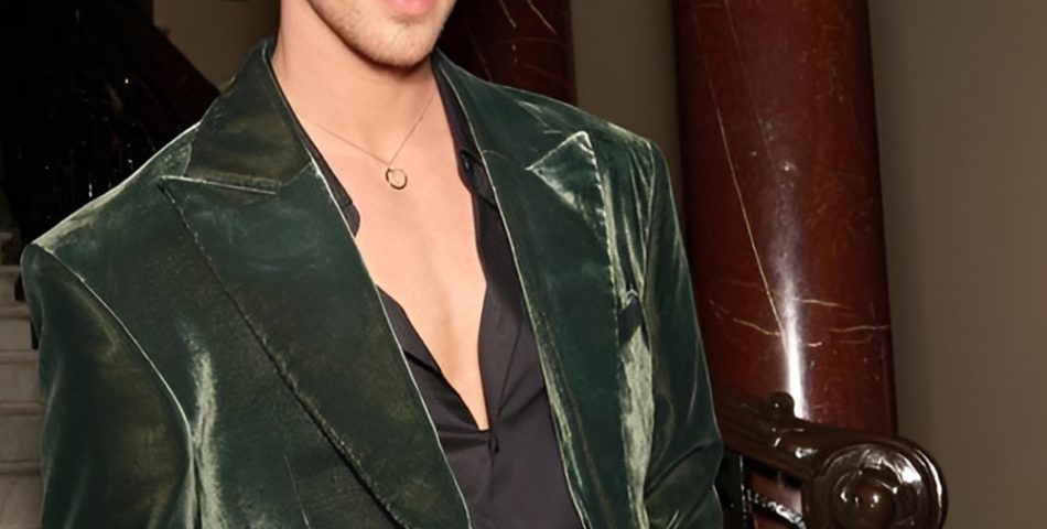 Velvet jackets that add a touch of luxury and festivity