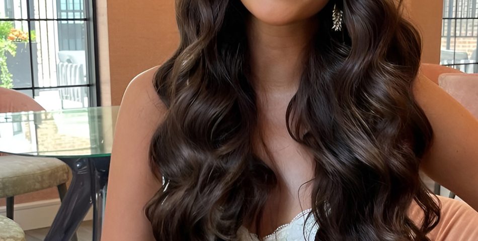 Voluminous Curls Full of Festive Energy