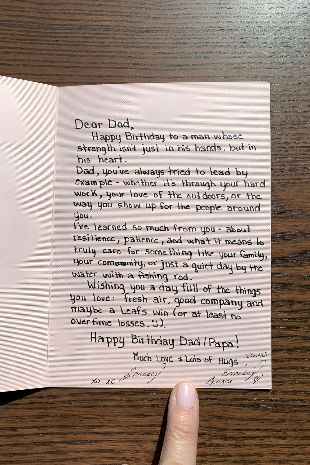 Writing a Heartfelt Handwritten Letter to Dad