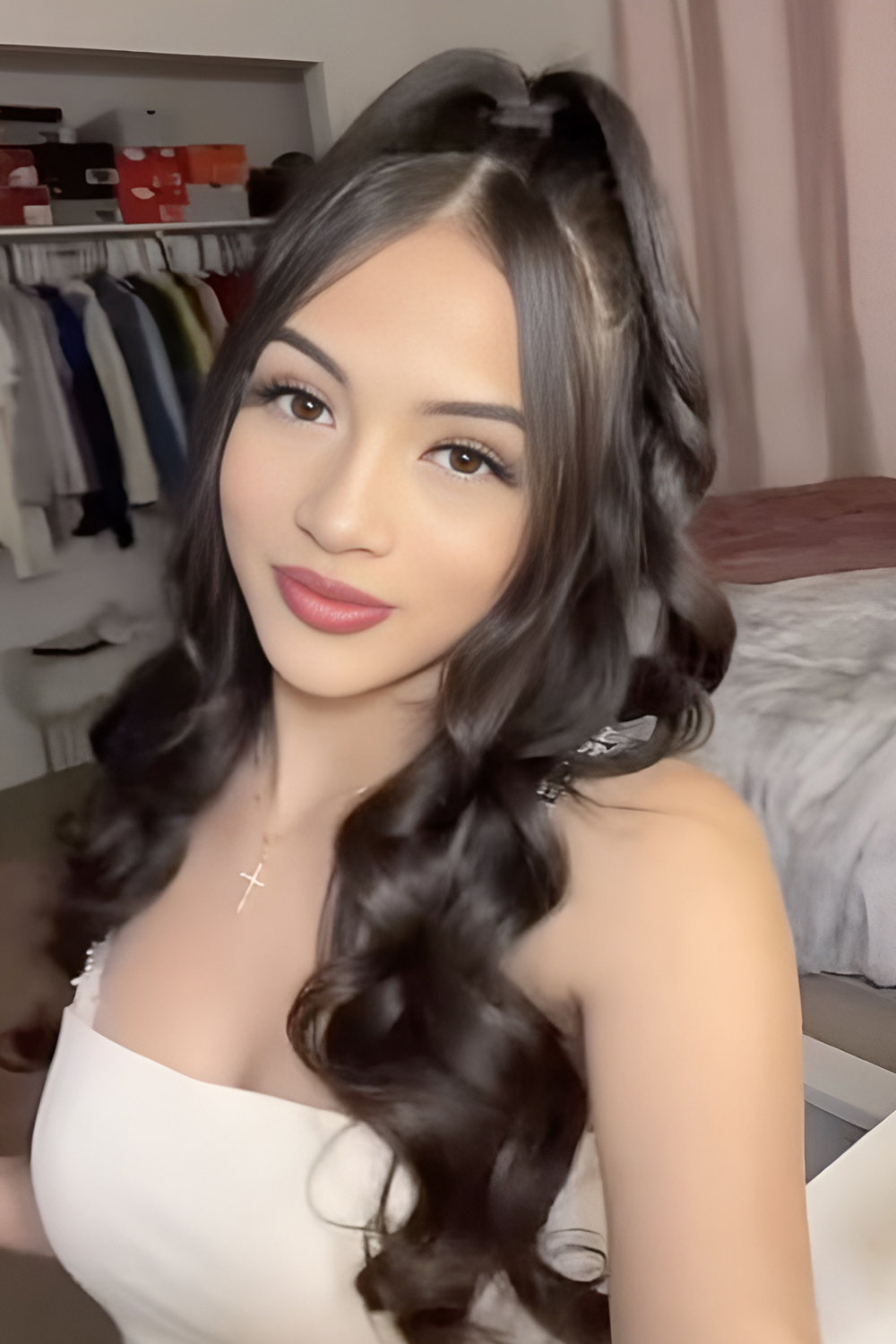 Half Up Half Down Style with Lifted Crown and Strands